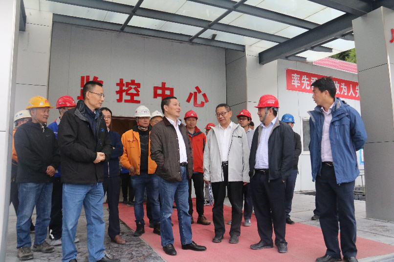 省交通投資集團黨委副書記、副董事長、總經(jīng)理 周黎明赴九綿高速LJ9項目檢查指導(dǎo)工作